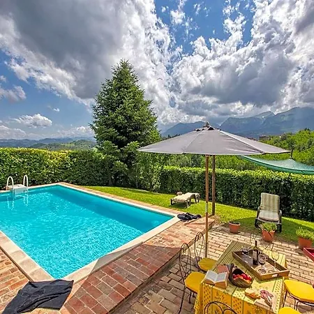 Scenic Hideaway With Pool Amandola