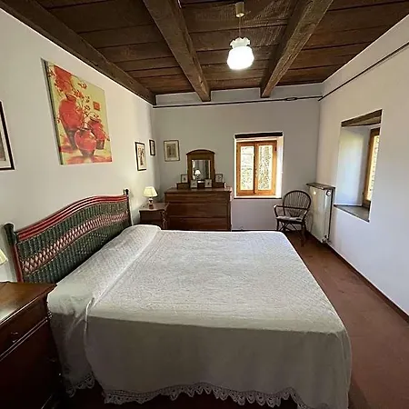 Hotel Scenic Hideaway With Pool Amandola